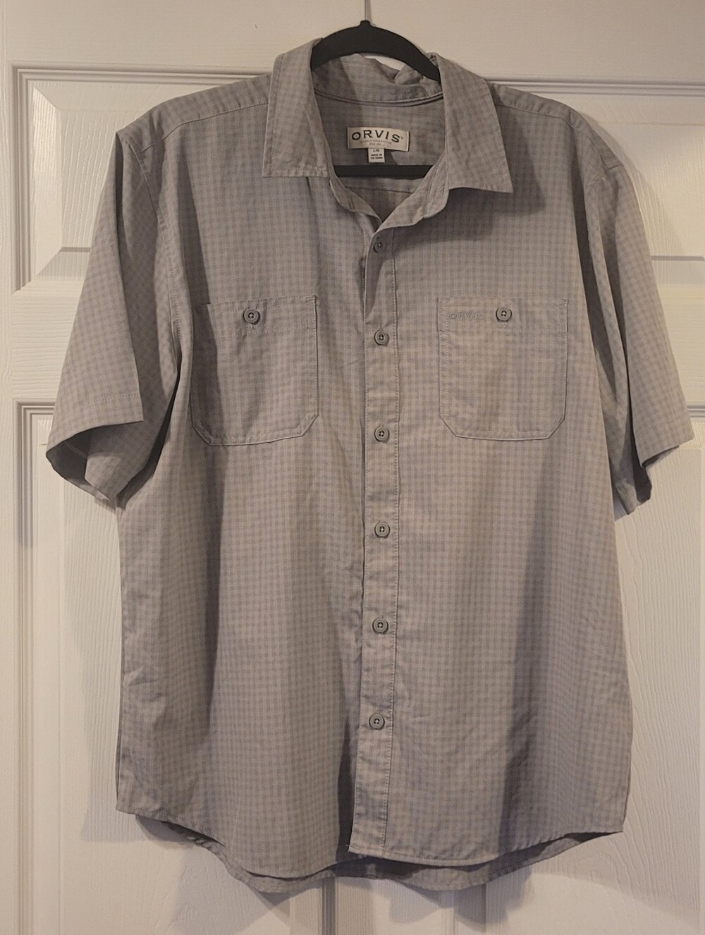 Orvis Tech Mens Grey Button Up Shirt. Size Large